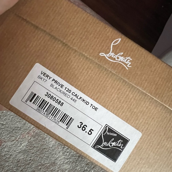 Block Christian Louboutin heels - Picture 3 of 3